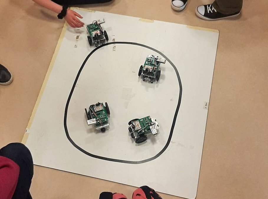 Robotička igraonica otvorenog tipa