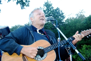 DANIEL NAČINOVIĆ KAO GLAZBENIK